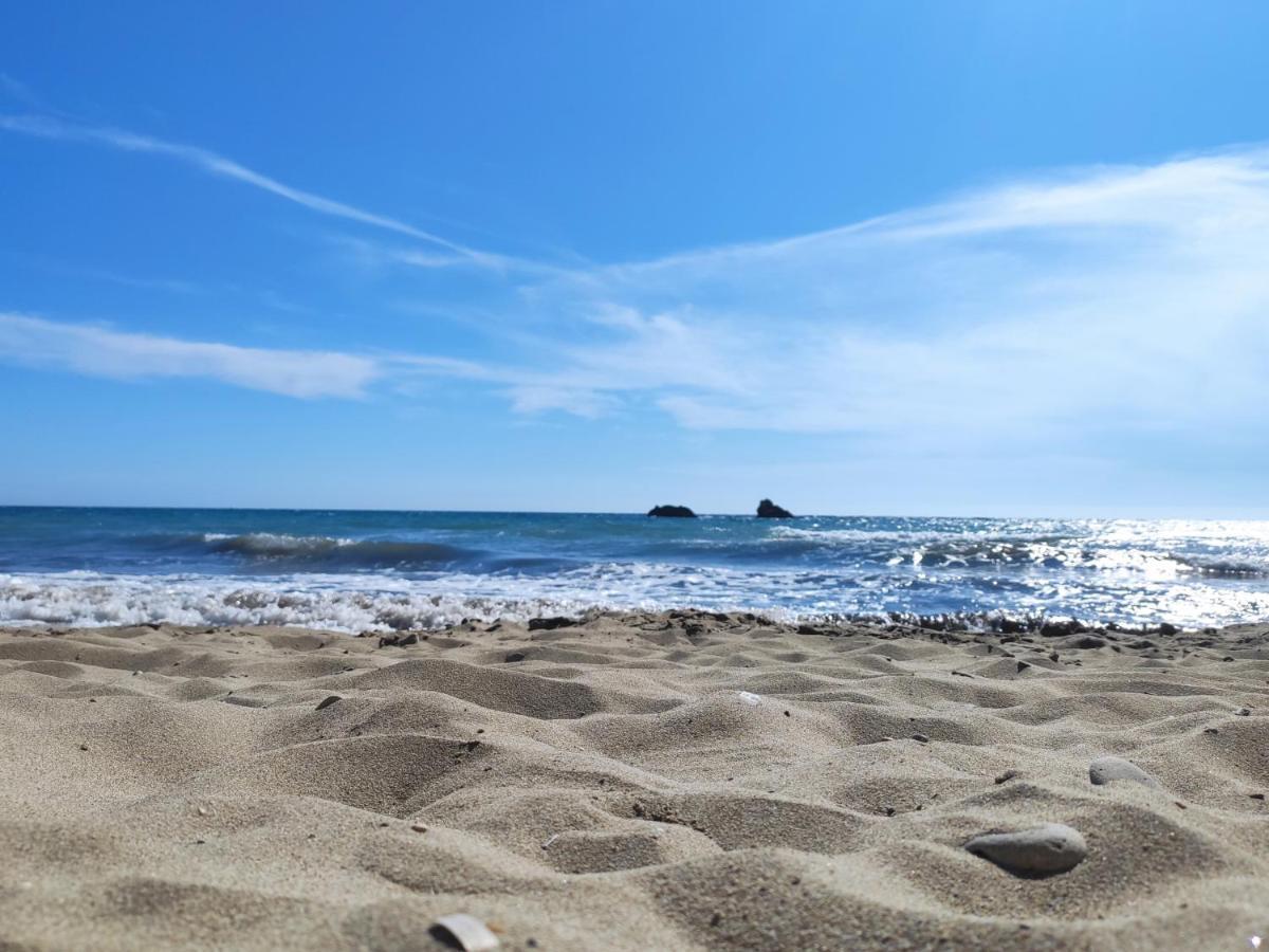 Tetraktys Estate Beachside Υδωρ Ágios Matthaíos Екстериор снимка