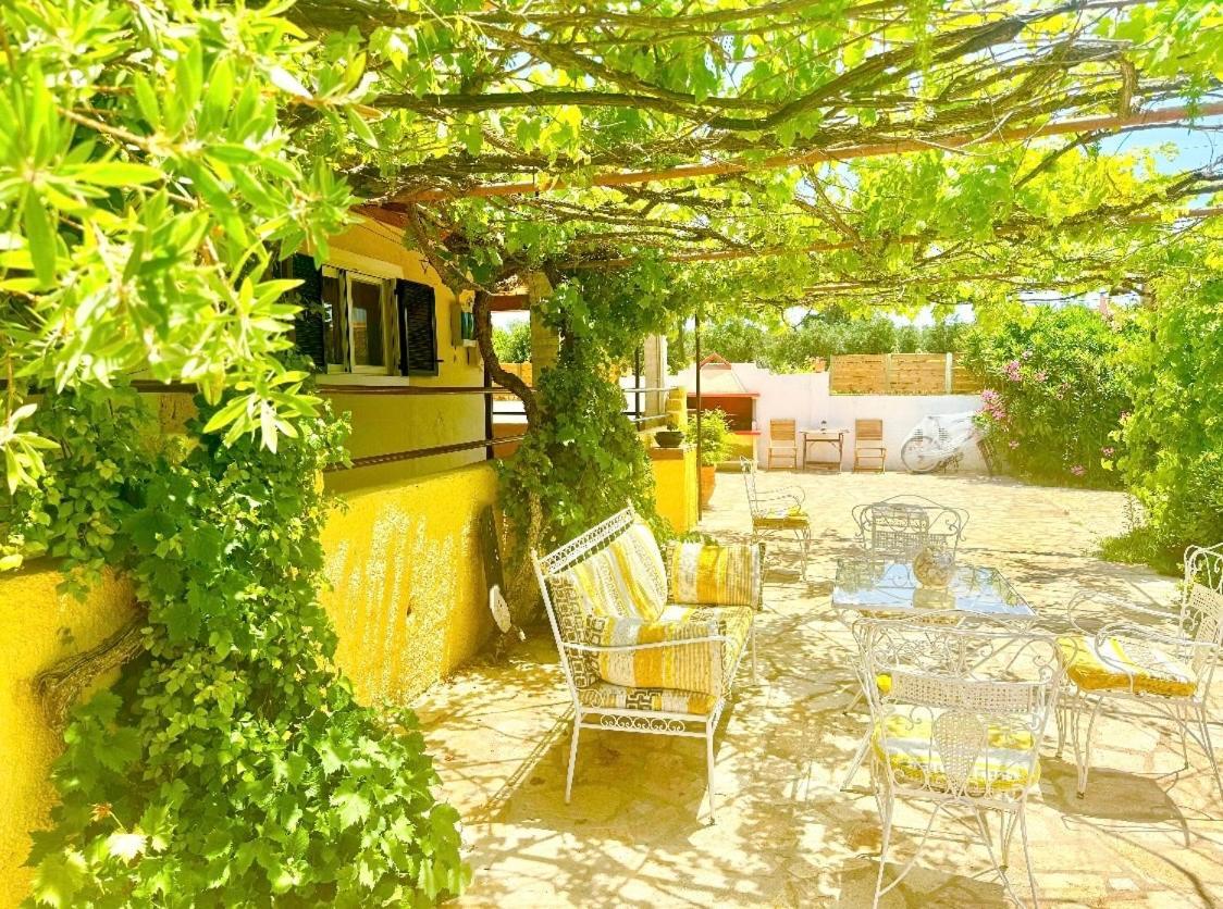 Tetraktys Estate Beachside Υδωρ Ágios Matthaíos Екстериор снимка
