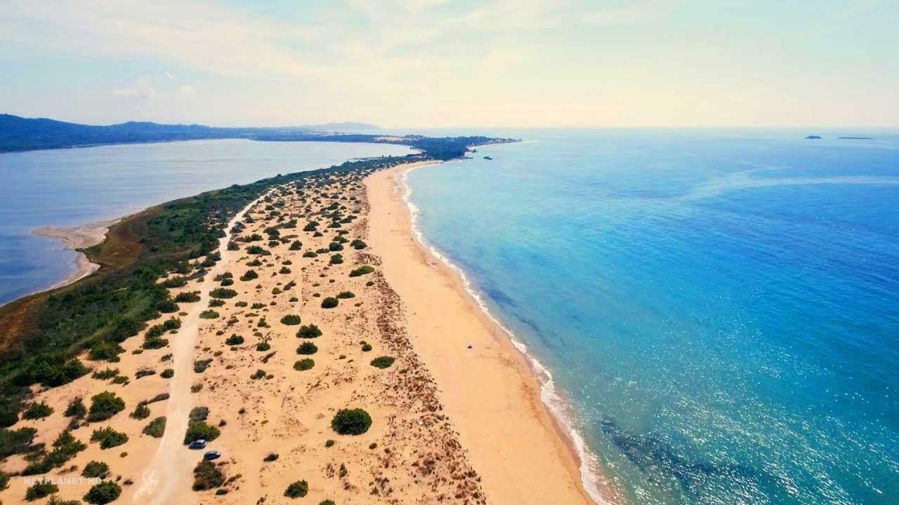 Tetraktys Estate Beachside Υδωρ Ágios Matthaíos Екстериор снимка